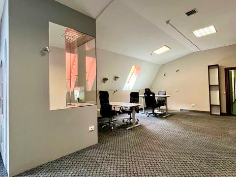 комерційна за адресою Лук'яна Кобилиці вул.льпарківська, 142