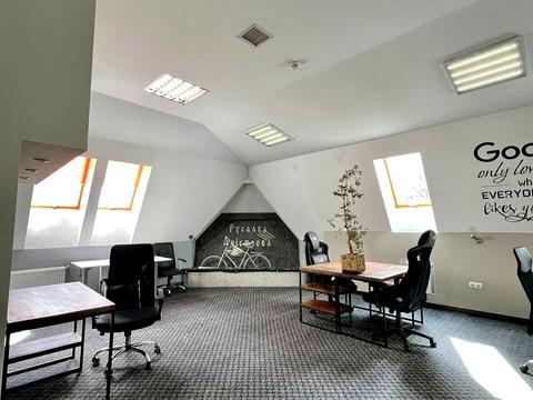 комерційна за адресою Лук'яна Кобилиці вул.льпарківська, 142