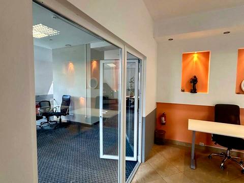 комерційна за адресою Лук'яна Кобилиці вул.льпарківська, 142