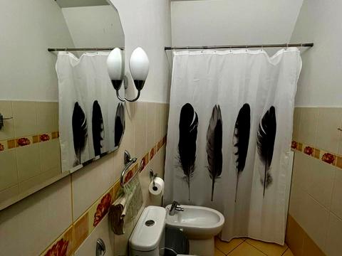 комерційна за адресою Лук'яна Кобилиці вул.льпарківська, 142