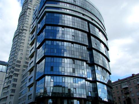 паркомісце за адресою Кловський узвіз (Кловський), 7a