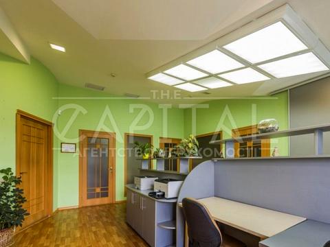 комерційна за адресою Спаська вул., 5