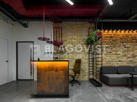 комерційна за адресою Кловський узвіз, 7a