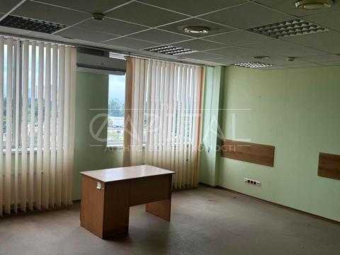 коммерческая по адресу Роберта Лисовского ул. (Бутлерова академика), 1
