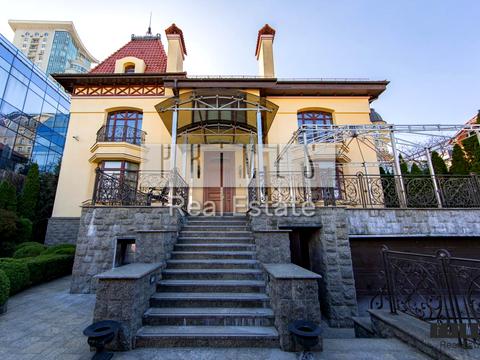 будинок за адресою Правобережна вул., 6