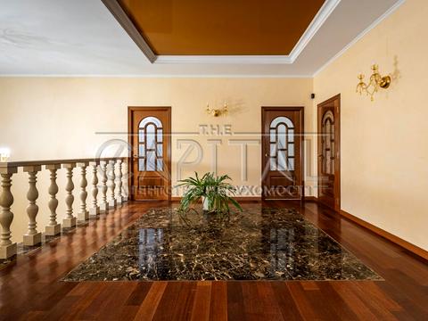 будинок за адресою смт. Козин, Київська вул., 55