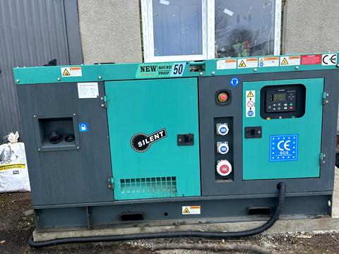 комерційна за адресою Шкільна, 50