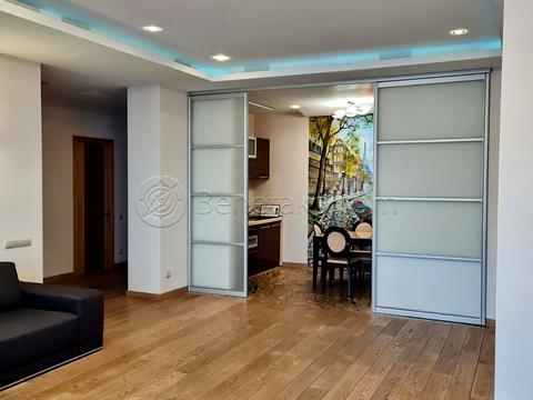 квартира за адресою Літературна вул., 1а