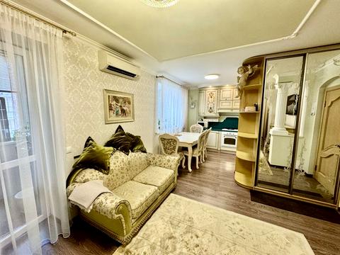 квартира за адресою Володимира Антоновича вул. (Свердлова), 26