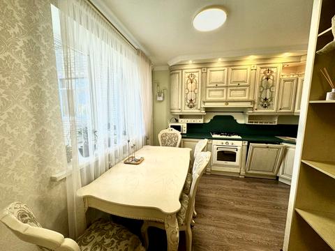 квартира за адресою Володимира Антоновича вул. (Свердлова), 26