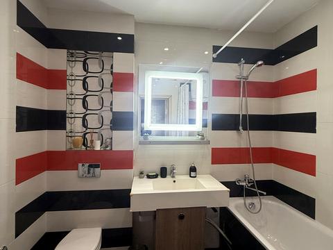 квартира за адресою Любомира Гузара просп. (Космонавта Комарова), 26