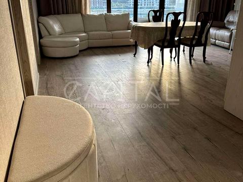 квартира за адресою Паркова вул., 11