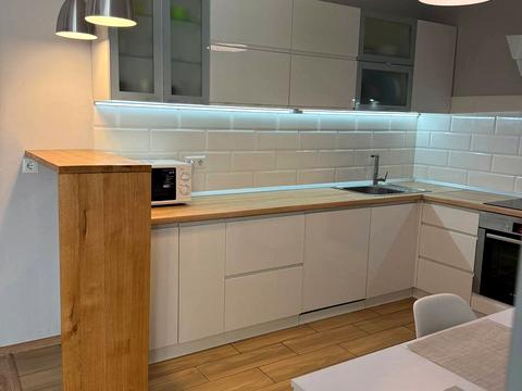 квартира за адресою Академіка Глушкова просп., 9-Д