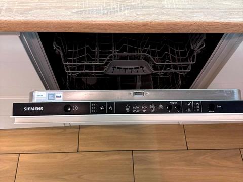 квартира за адресою Академіка Глушкова просп., 9-Д