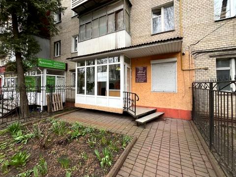 комерційна за адресою Кам'янецька вул., 84