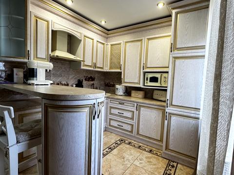 квартира за адресою В'ячеслава Чорновола вул., 1