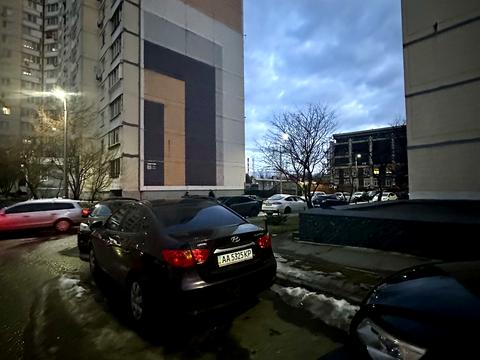 комерційна за адресою Федора Ернста вул., 8