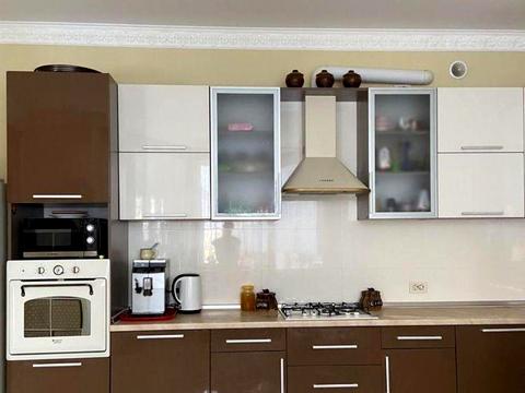 дом по адресу комарова