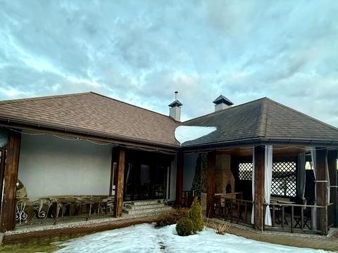 будинок за адресою Озерна