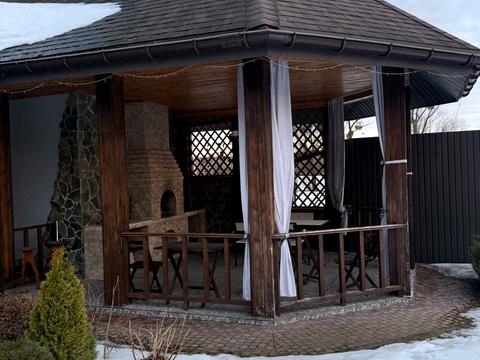 будинок за адресою Озерна