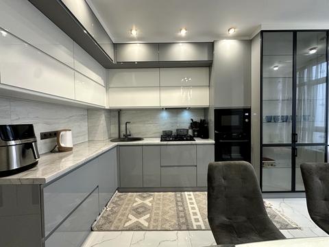 квартира по адресу Русская ул., 213б