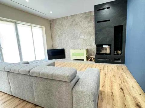 дом по адресу с. Вишенки, квітуча