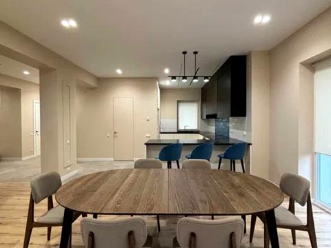 дом по адресу с. Вишенки, квітуча