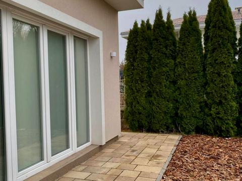 дом по адресу с. Вишенки, квітуча