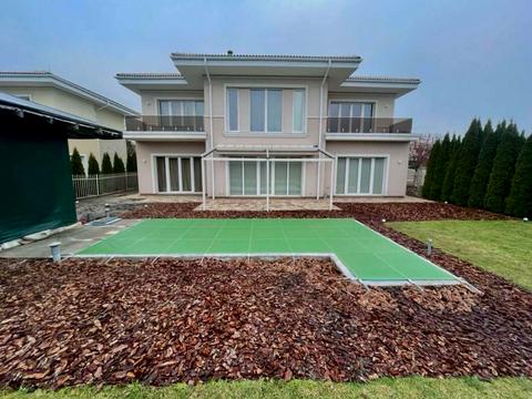 дом по адресу с. Вишенки, квітуча