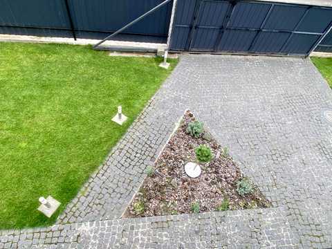 будинок за адресою садова 100
