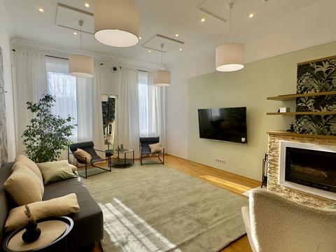 квартира за адресою Академіка Філарета Колесси вул. (), 11