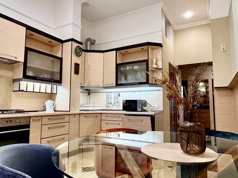 квартира за адресою Академіка Філарета Колесси вул. (), 11