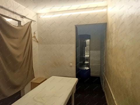 комерційна за адресою Київ, Володимира Івасюка просп. (Героїв Сталінграду), 8