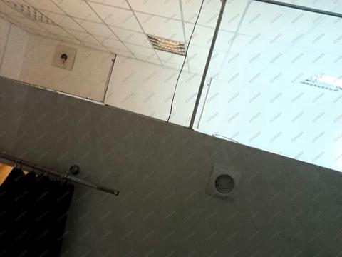 комерційна за адресою Київ, Володимира Івасюка просп. (Героїв Сталінграду), 8