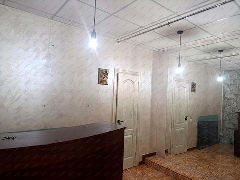 комерційна за адресою Київ, Володимира Івасюка просп. (Героїв Сталінграду), 8