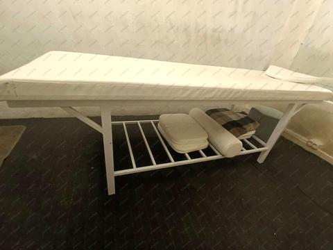 комерційна за адресою Київ, Володимира Івасюка просп. (Героїв Сталінграду), 8