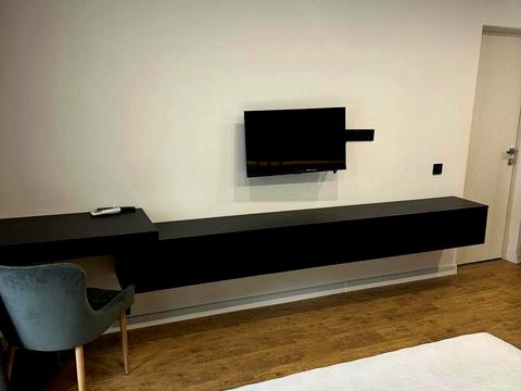 квартира за адресою Анни Ахматової вул., 4