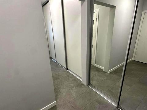 квартира за адресою Анни Ахматової вул., 4