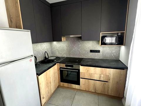 квартира за адресою Анни Ахматової вул., 4