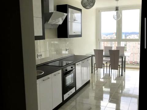 квартира за адресою Драгоманова вул., 2-Б