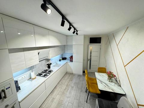 квартира за адресою Олександра Довженка вул., 37