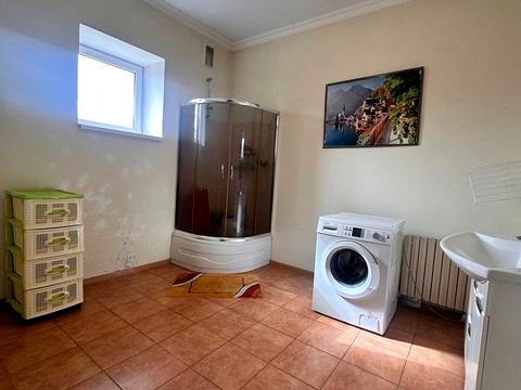 будинок за адресою Миколи Стасюка вул. (Новосибірська), 39