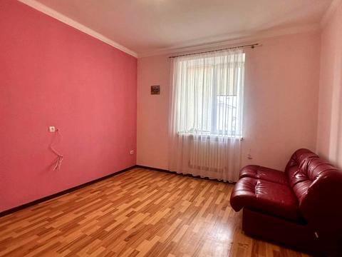 будинок за адресою Миколи Стасюка вул. (Новосибірська), 39