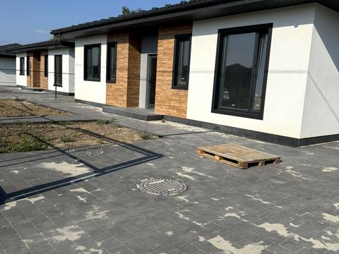 будинок за адресою Броварська