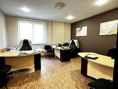 комерційна за адресою Сембратовичів вул. (), 37