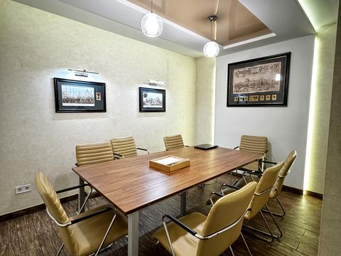 комерційна за адресою Сембратовичів вул. (), 37