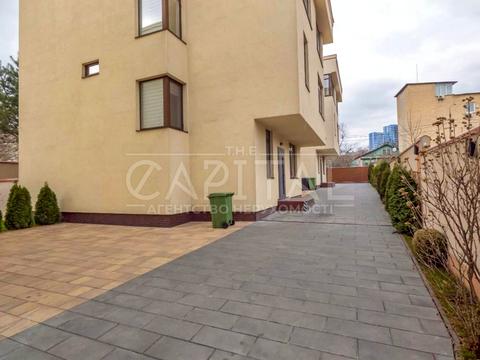 будинок за адресою Київ, вул. Товарна, 24Б