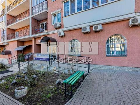 комерційна за адресою Сирецька вул., 32
