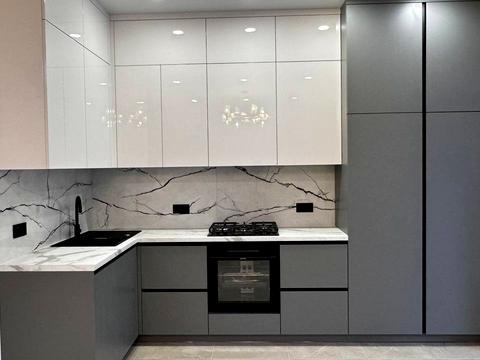 будинок за адресою Михайла Булгакова вул.