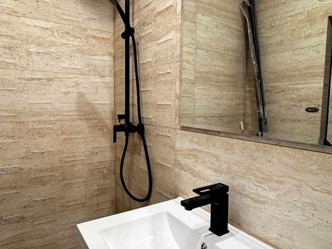 будинок за адресою Михайла Булгакова вул.